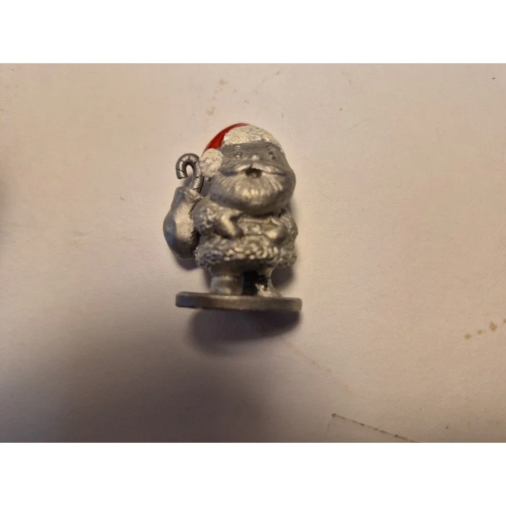 5 Pcs of Pewter Mini Figures 2 In. Tall 1 In Wd 1980's Vtg 2 Shelf Sitters
